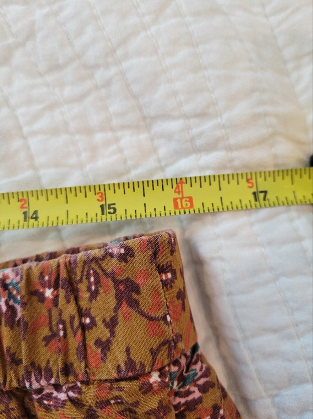 Madewell Floral Print Elastic Waist Shorts in Rust and Pink - Picture 4 of 8